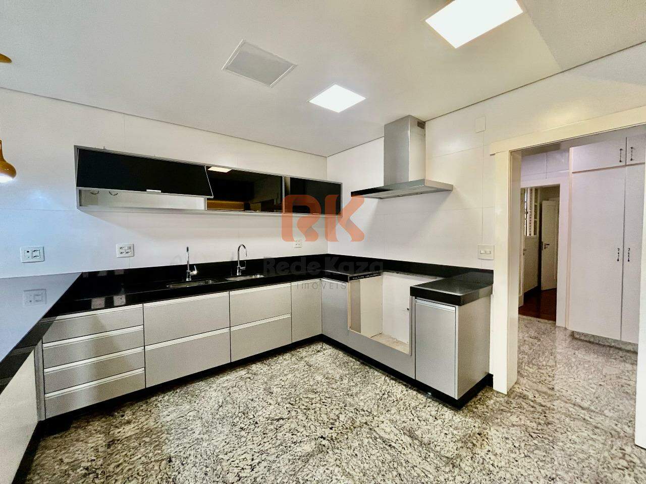 Casa à venda no Dona Clara: 