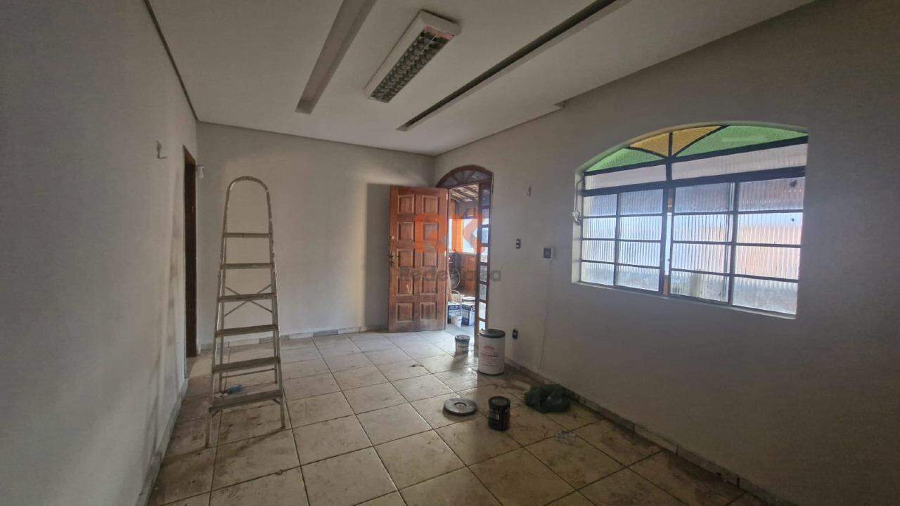 Casa geminada à venda no Novo Progresso: 