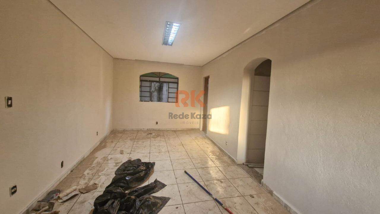 Casa geminada à venda no Novo Progresso: 