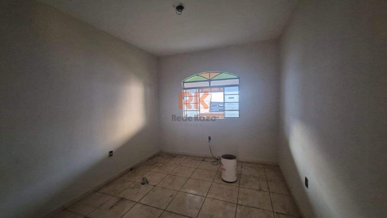 Casa geminada à venda no Novo Progresso: 