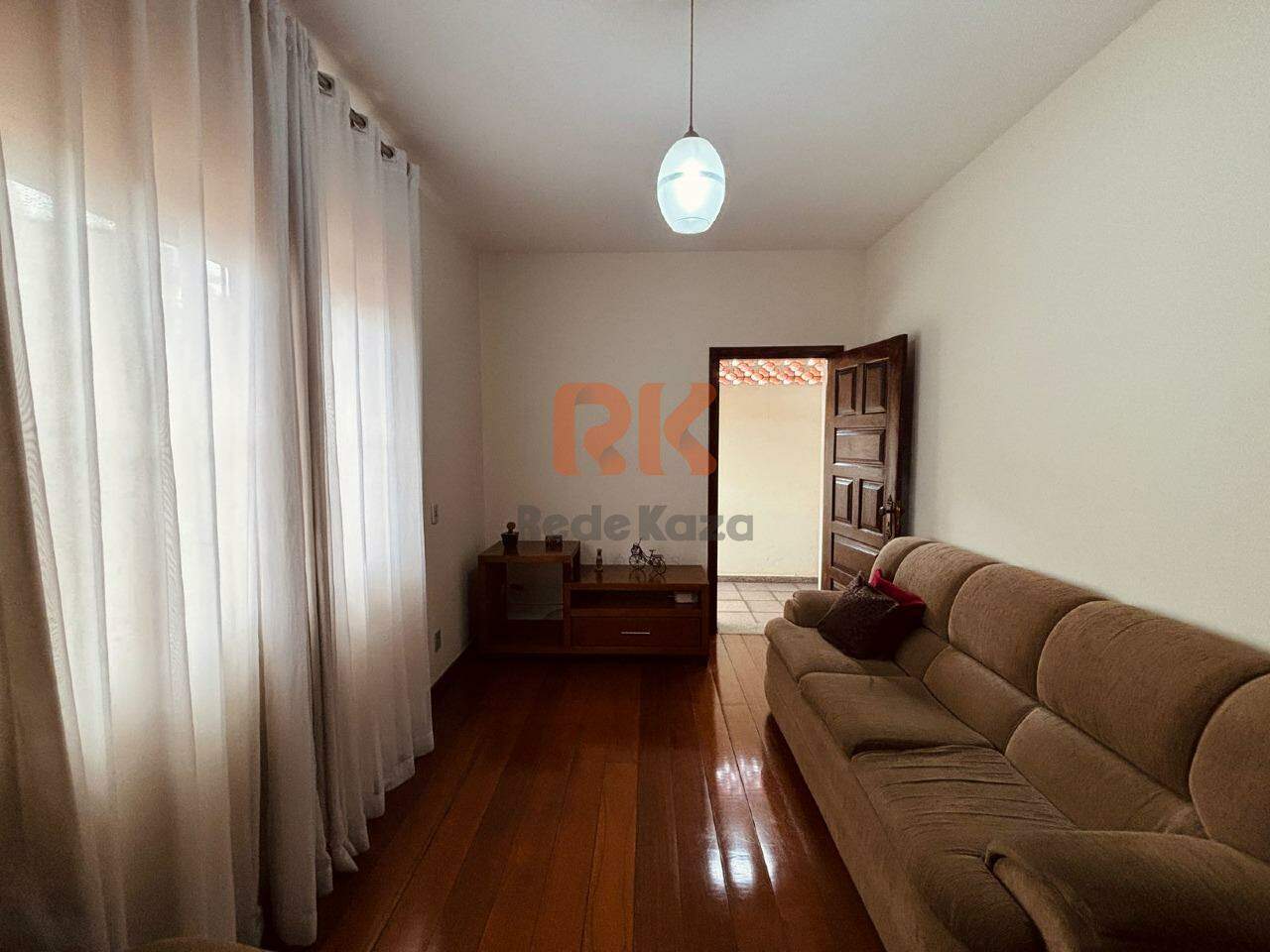 Casa à venda no Planalto: 