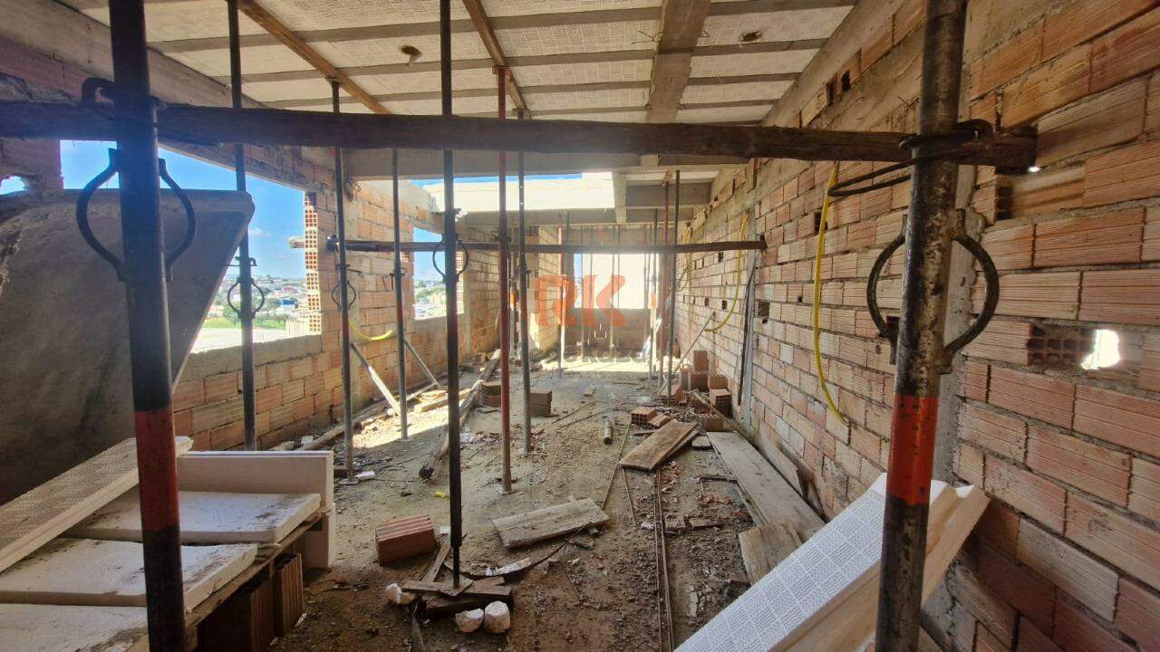 Casa geminada à venda no Cabral: 