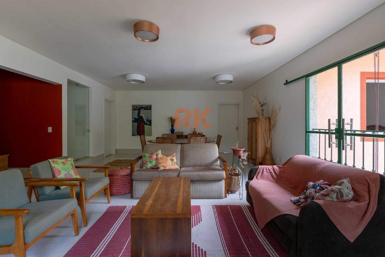 Casa em condomínio à venda no Parque XangriLá: 