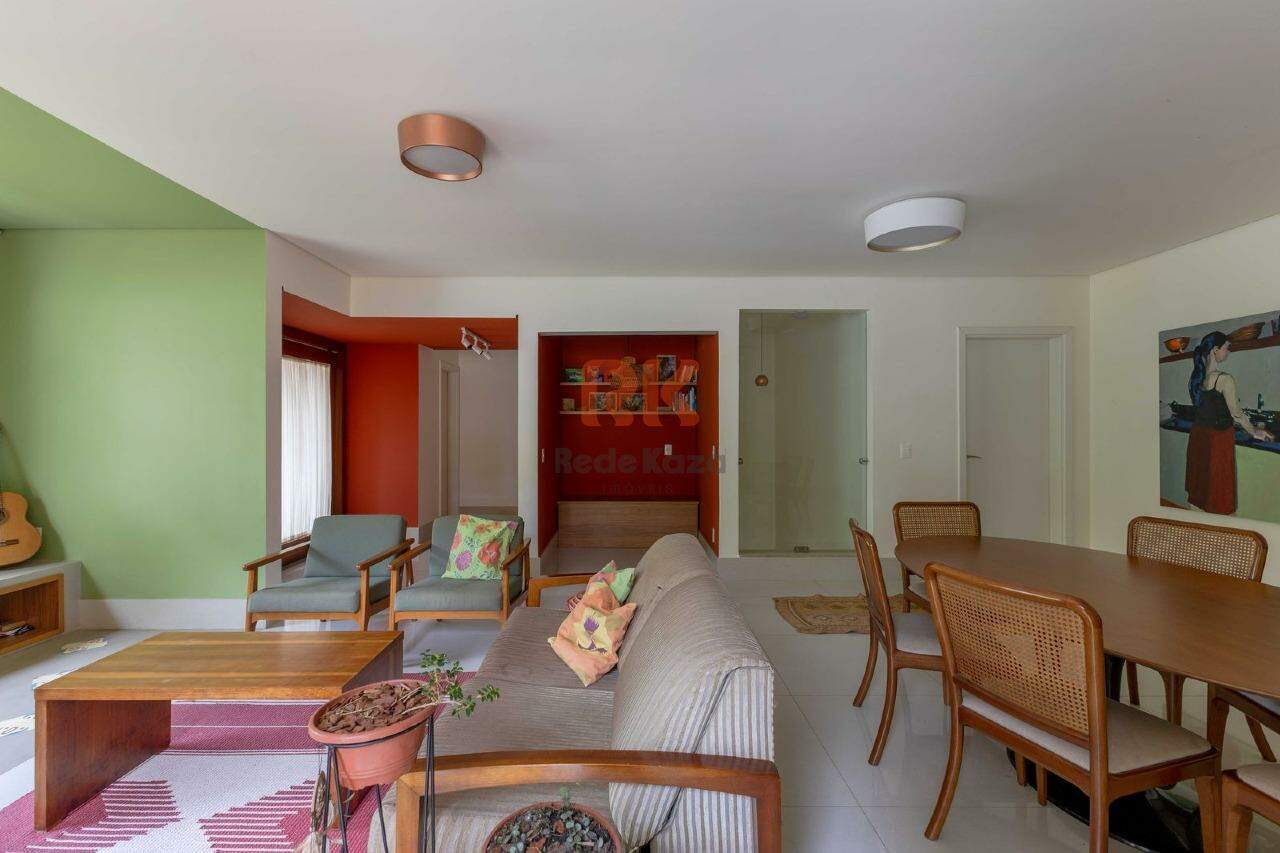 Casa em condomínio à venda no Parque XangriLá: 