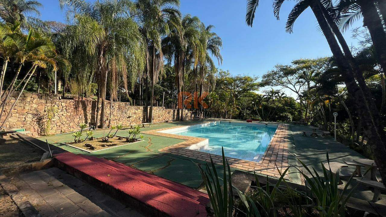 Casa em condomínio à venda no Parque XangriLá: 