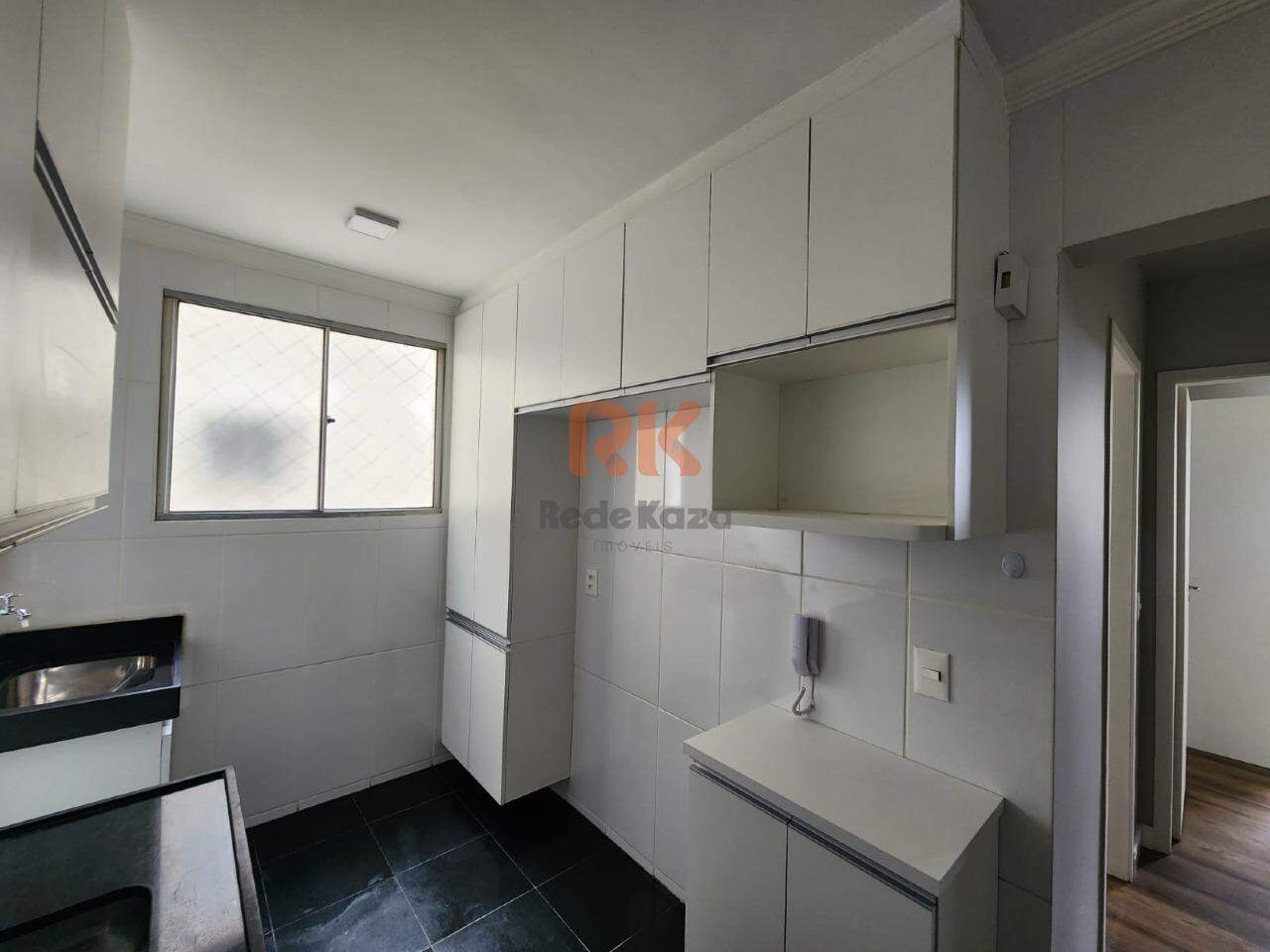 Apartamento para aluguel no Cabral: 