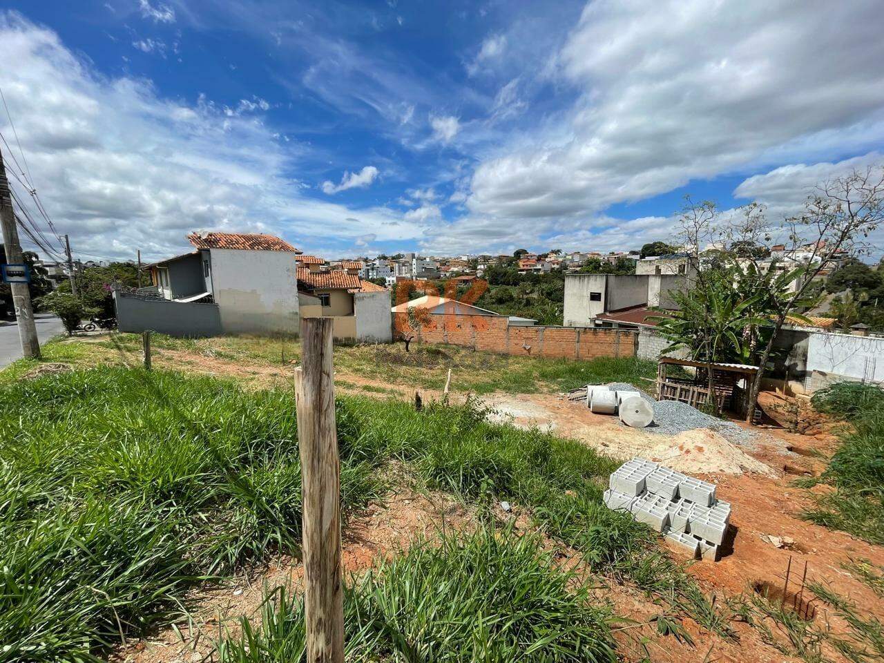 Lote à venda no Parque XangriLá: 