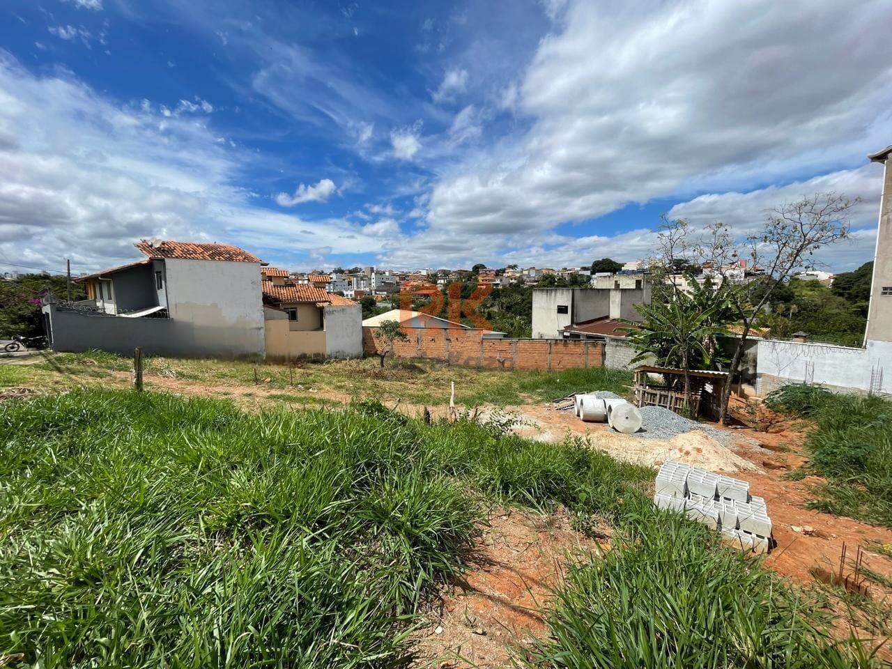 Lote à venda no Parque XangriLá: 