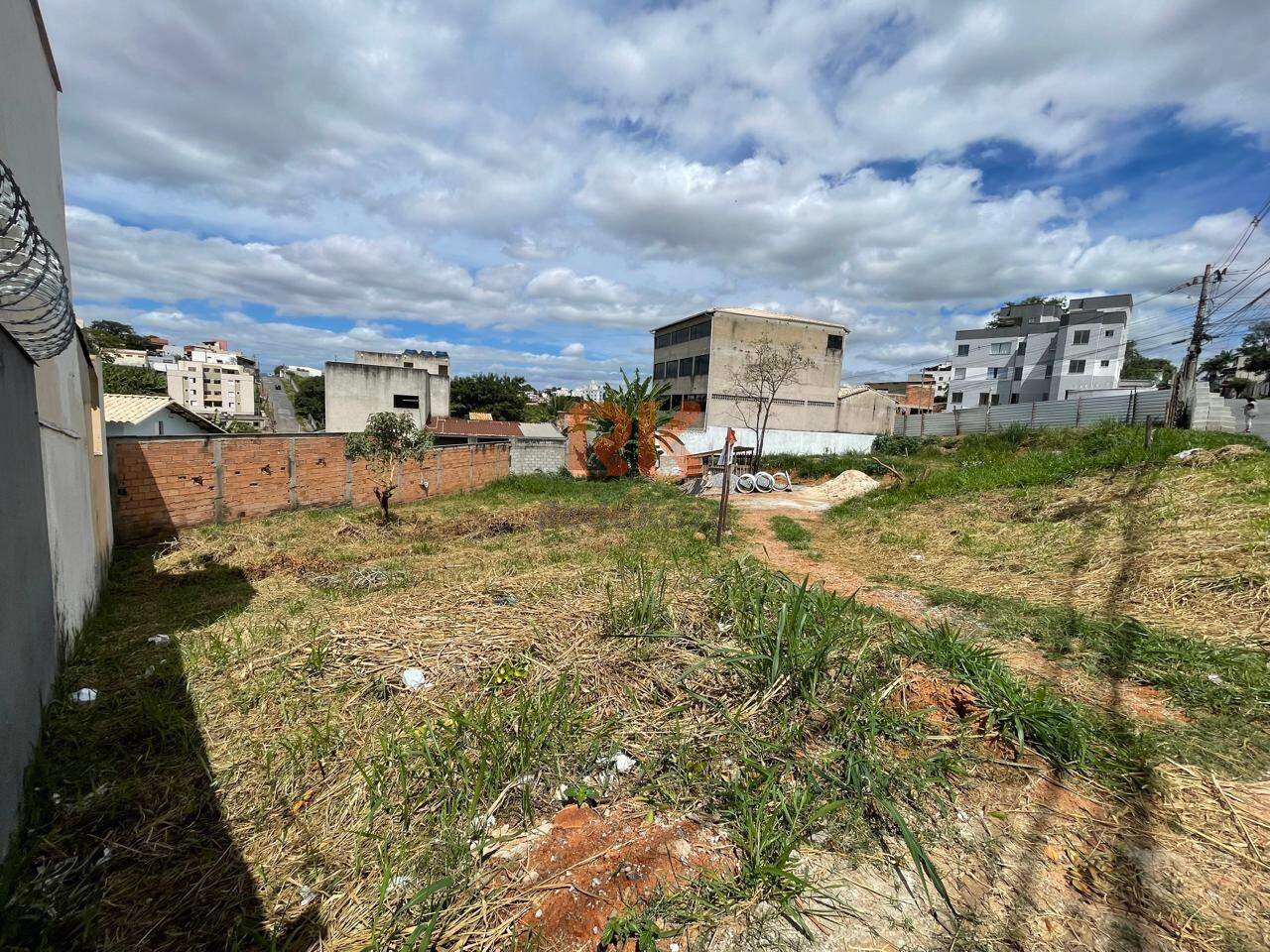 Lote à venda no Parque XangriLá: 