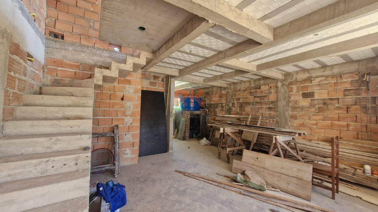 Casa geminada à venda no Xangrilá (Justinópolis): 