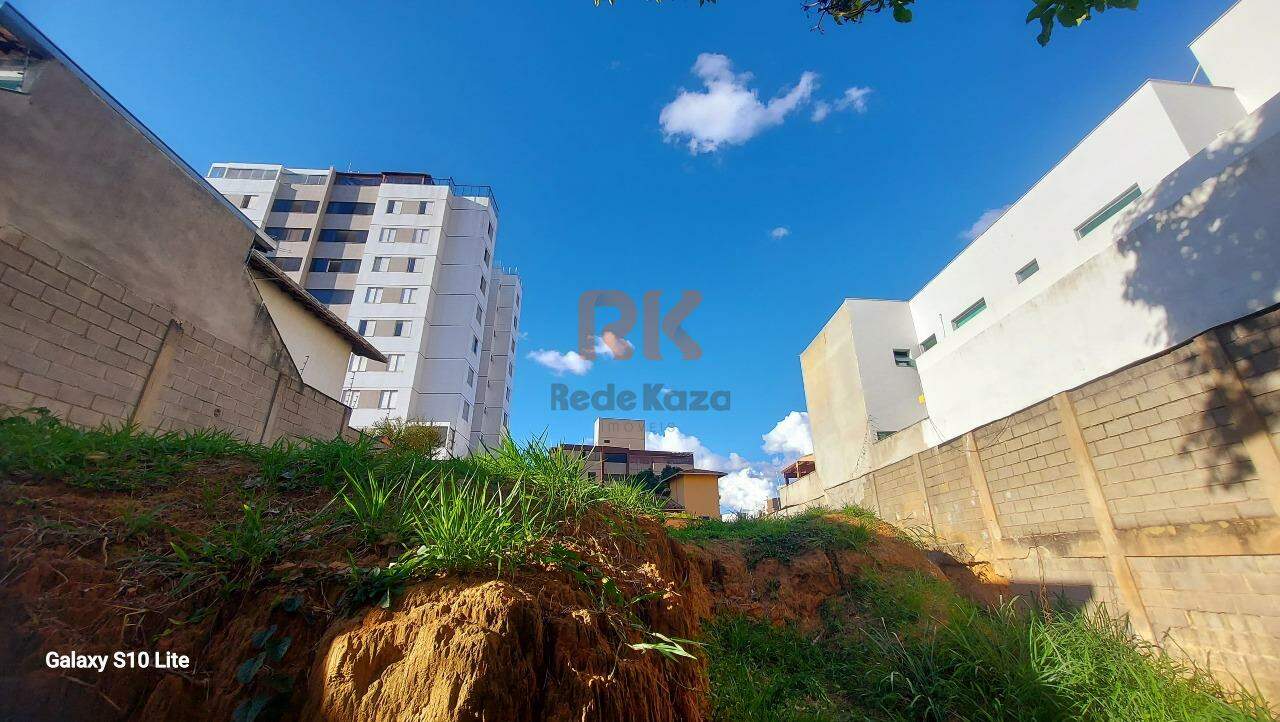 Lote à venda no Castelo: 
