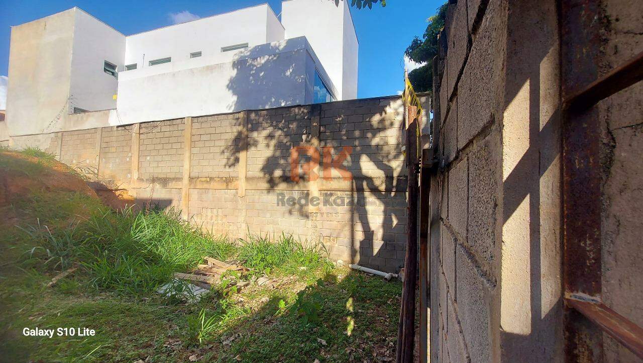 Lote à venda no Castelo: 