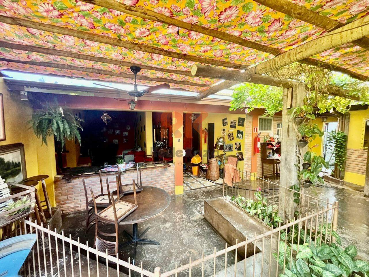 Casa comercial à venda no Paquetá: 