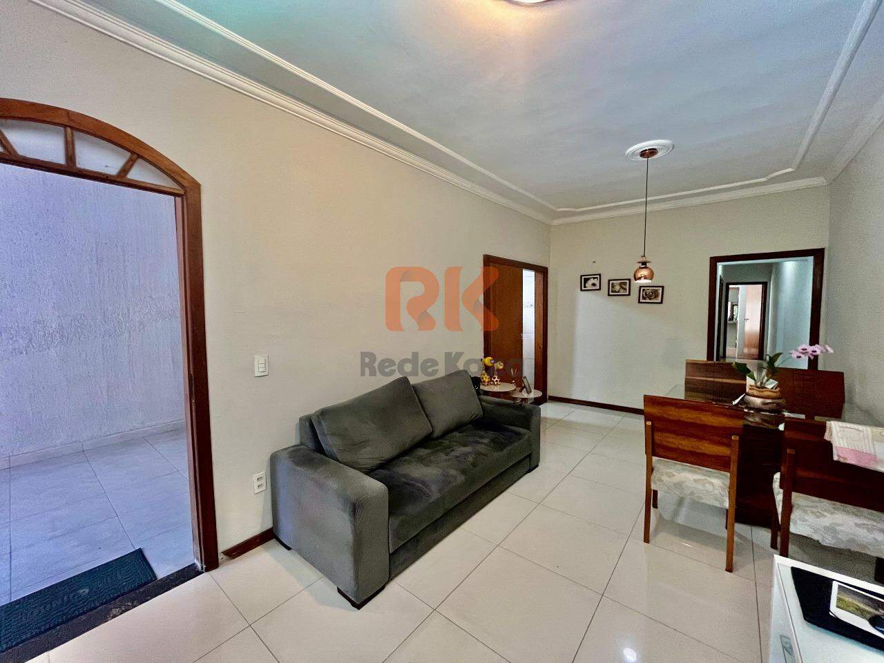 Casa à venda no Planalto: 