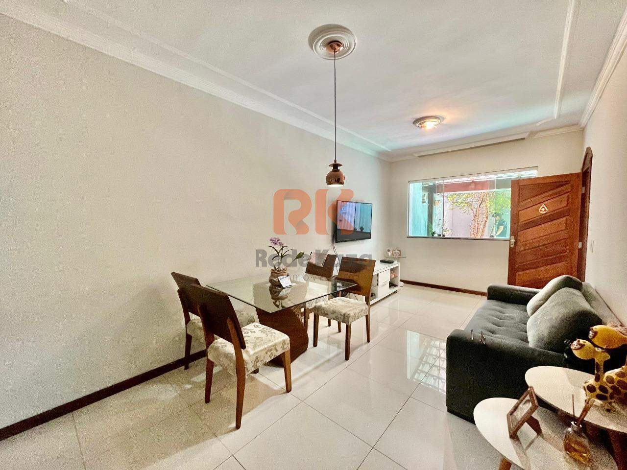 Casa à venda no Planalto: 