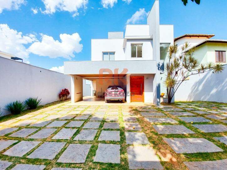 Casa à venda no Trevo: 