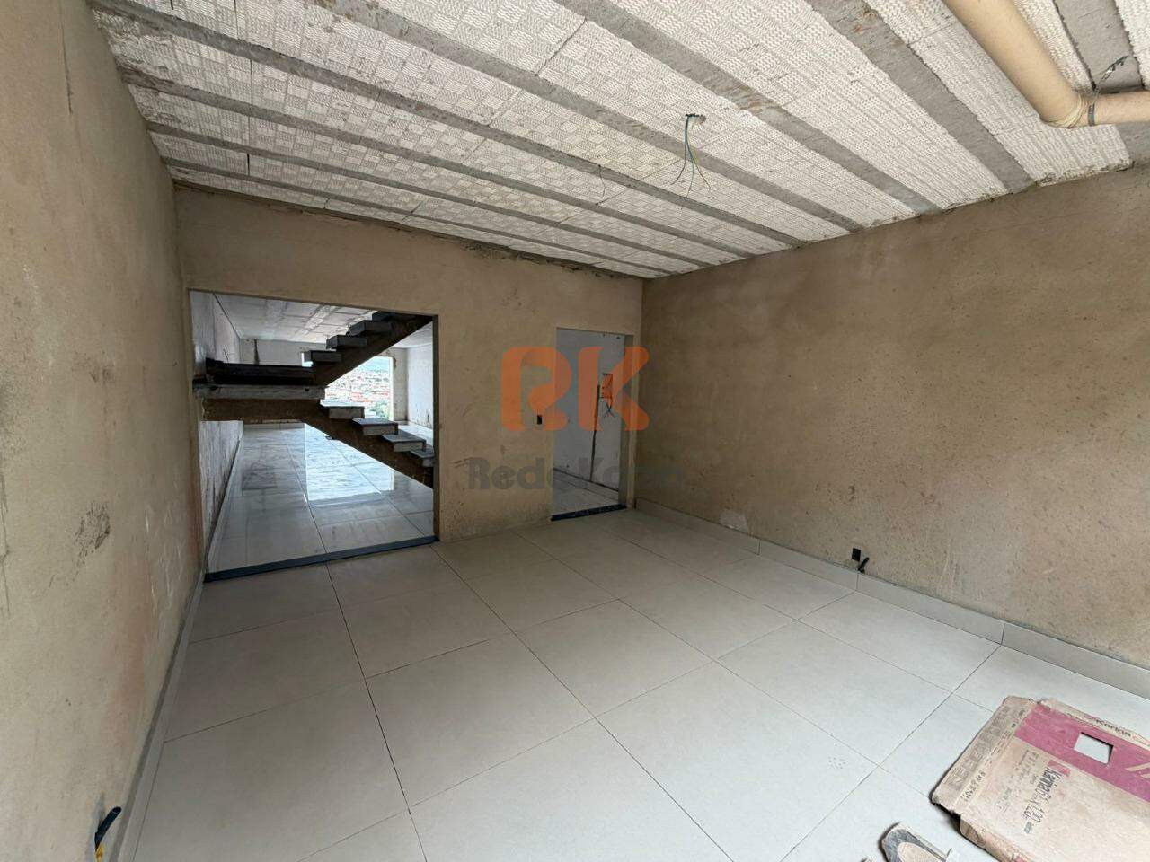 Casa geminada à venda no Manacás: 