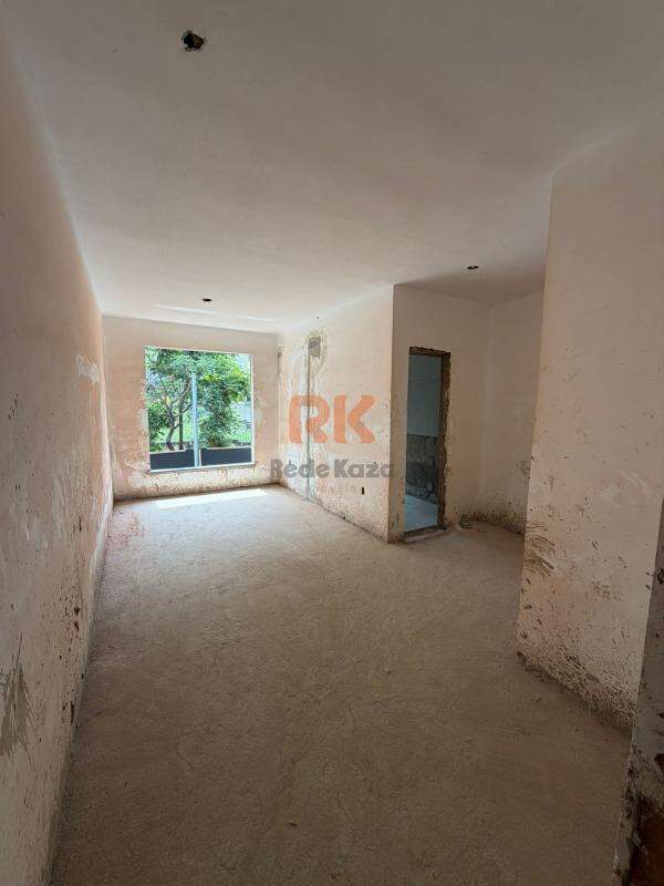 Casa geminada à venda no Manacás: 