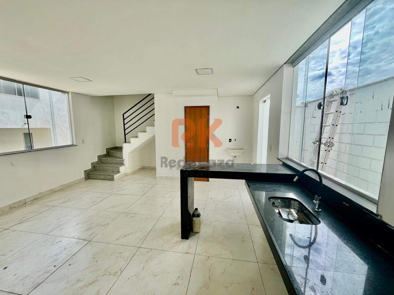 Casa em condomínio para aluguel no Trevo: 