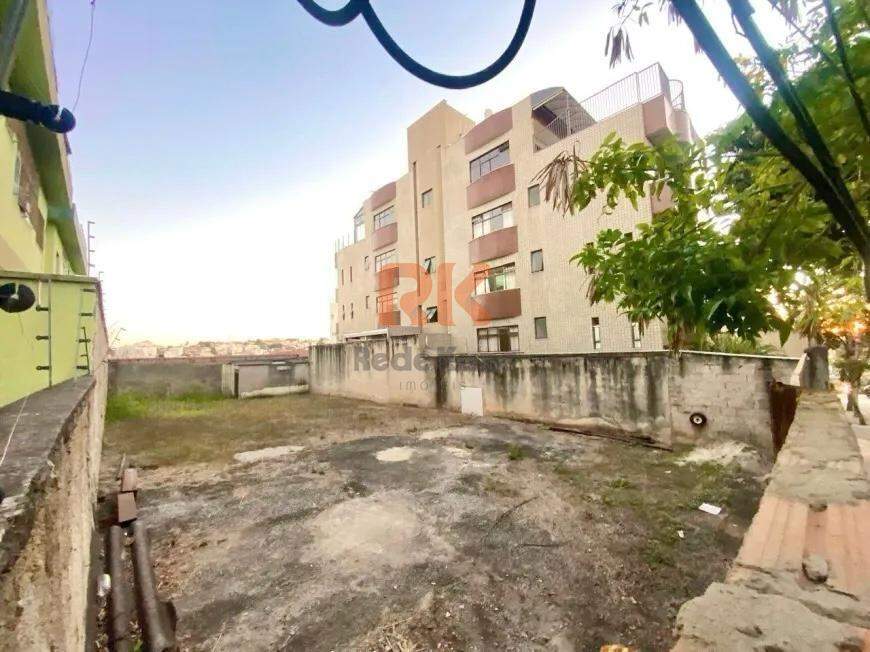 Lote à venda no Dona Clara: 
