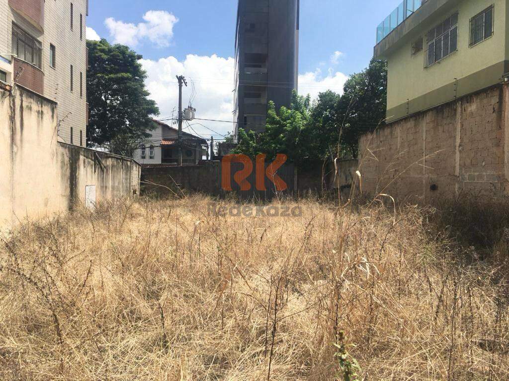 Lote à venda no Dona Clara: 