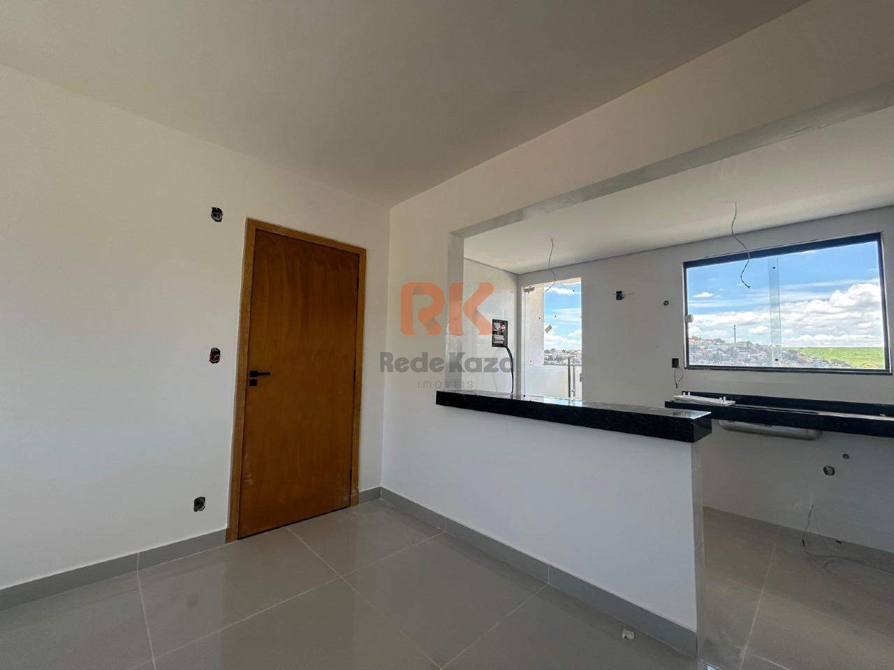 Apartamento à venda no Coqueiros: 