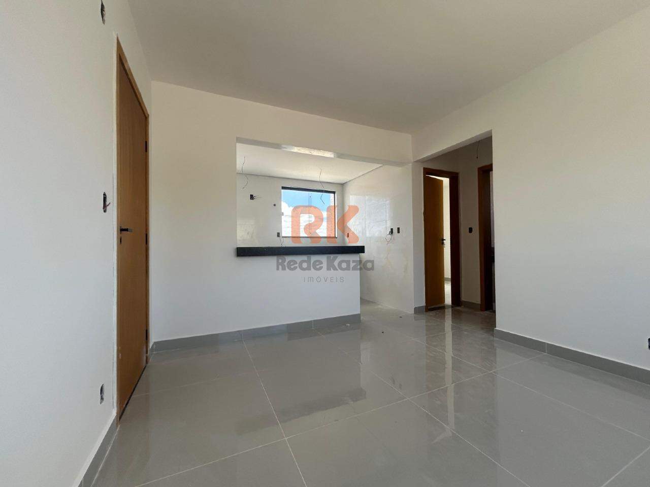 Apartamento à venda no Coqueiros: 