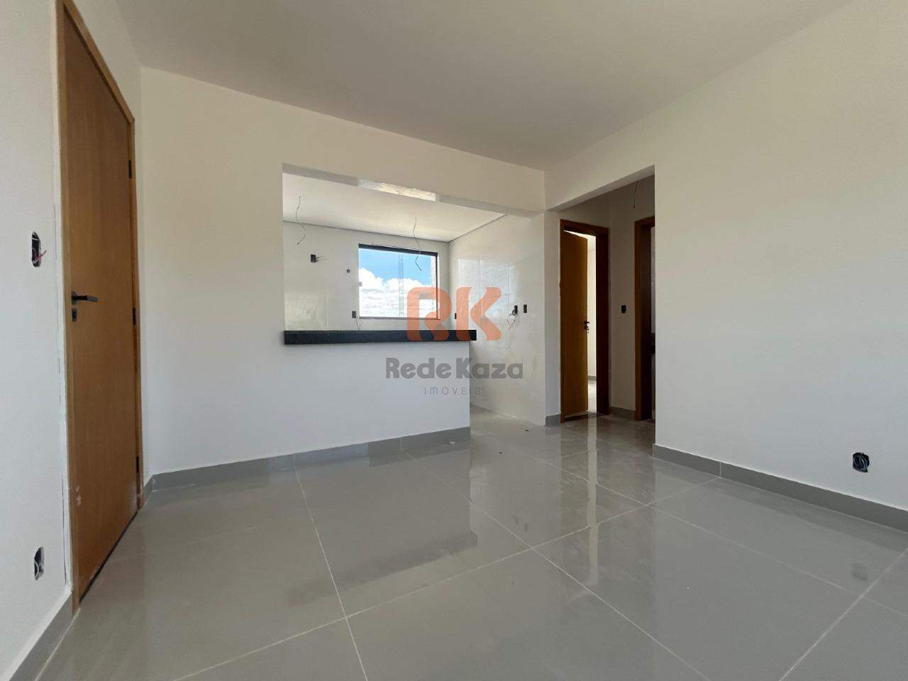 Apartamento à venda no Coqueiros: 