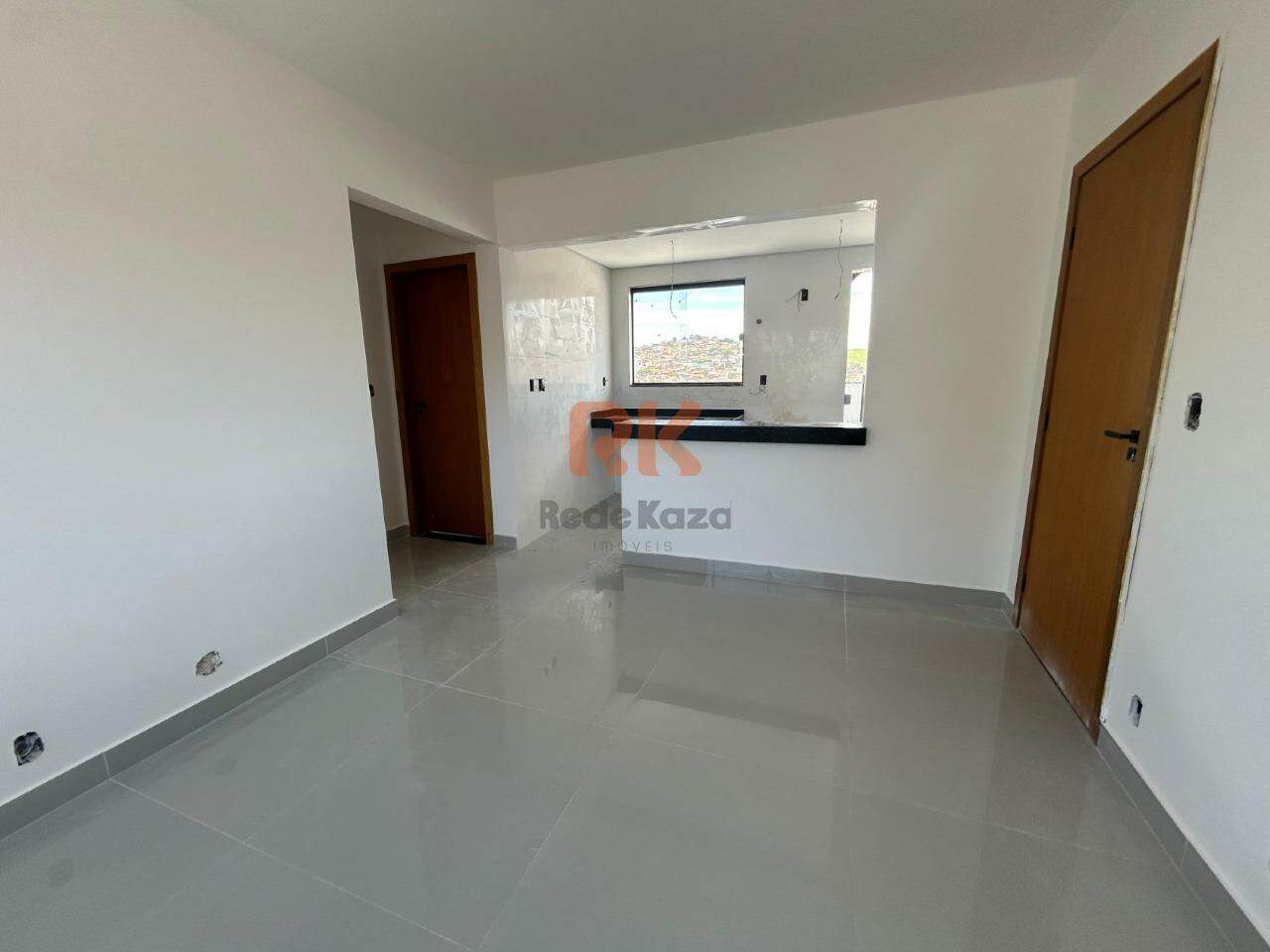Apartamento à venda no Coqueiros: 
