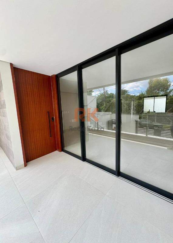 Casa geminada à venda no Cabral: 
