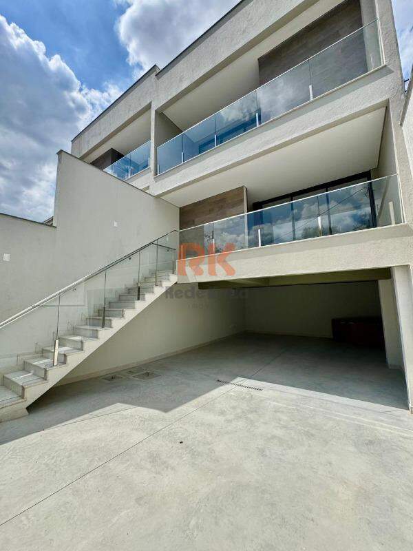 Casa geminada à venda no Cabral: 