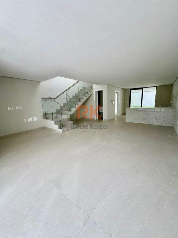 Casa geminada à venda no Cabral: 