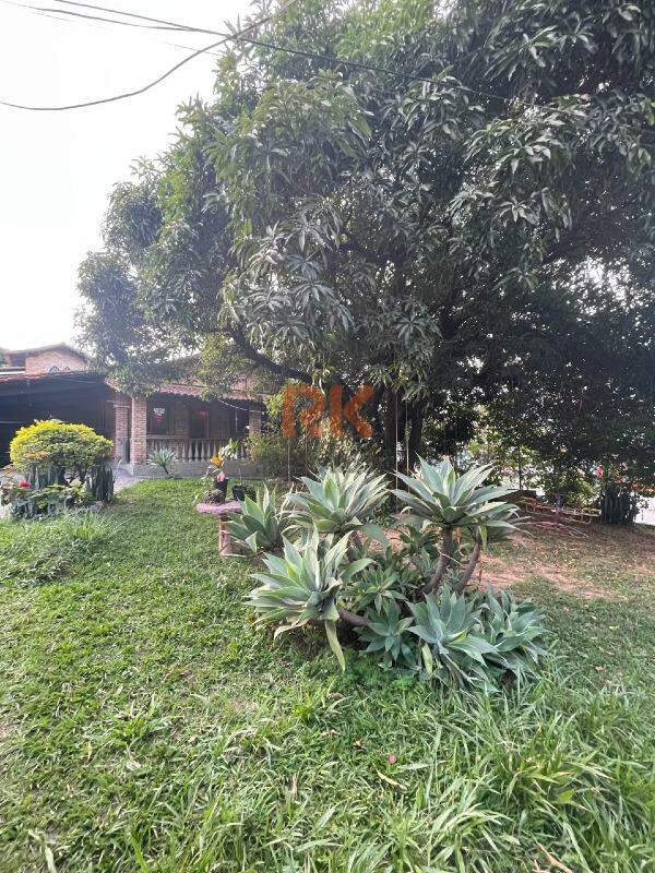Casa à venda no Chácaras Reunidas Santa Terezinha: 