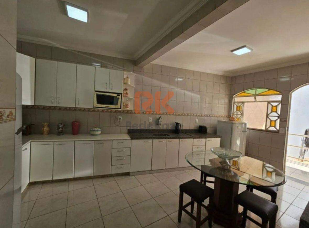 Casa à venda no Santa Cruz: 