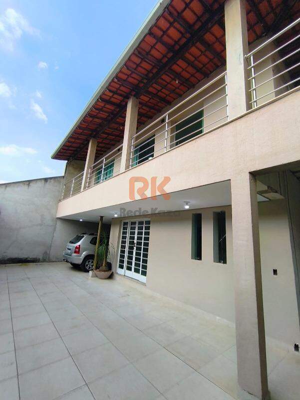 Casa à venda no Arvoredo: 