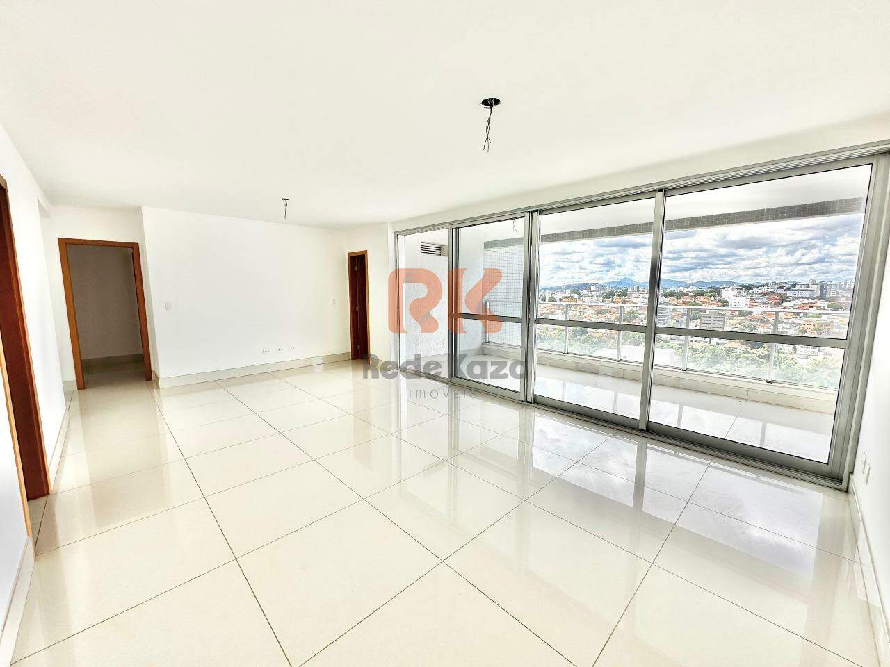 Apartamento à venda no Itapoã: 