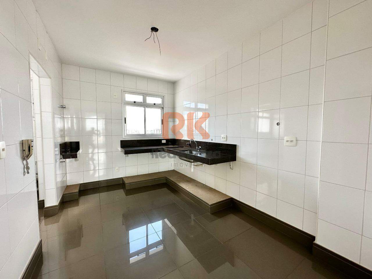Apartamento à venda no Itapoã: 