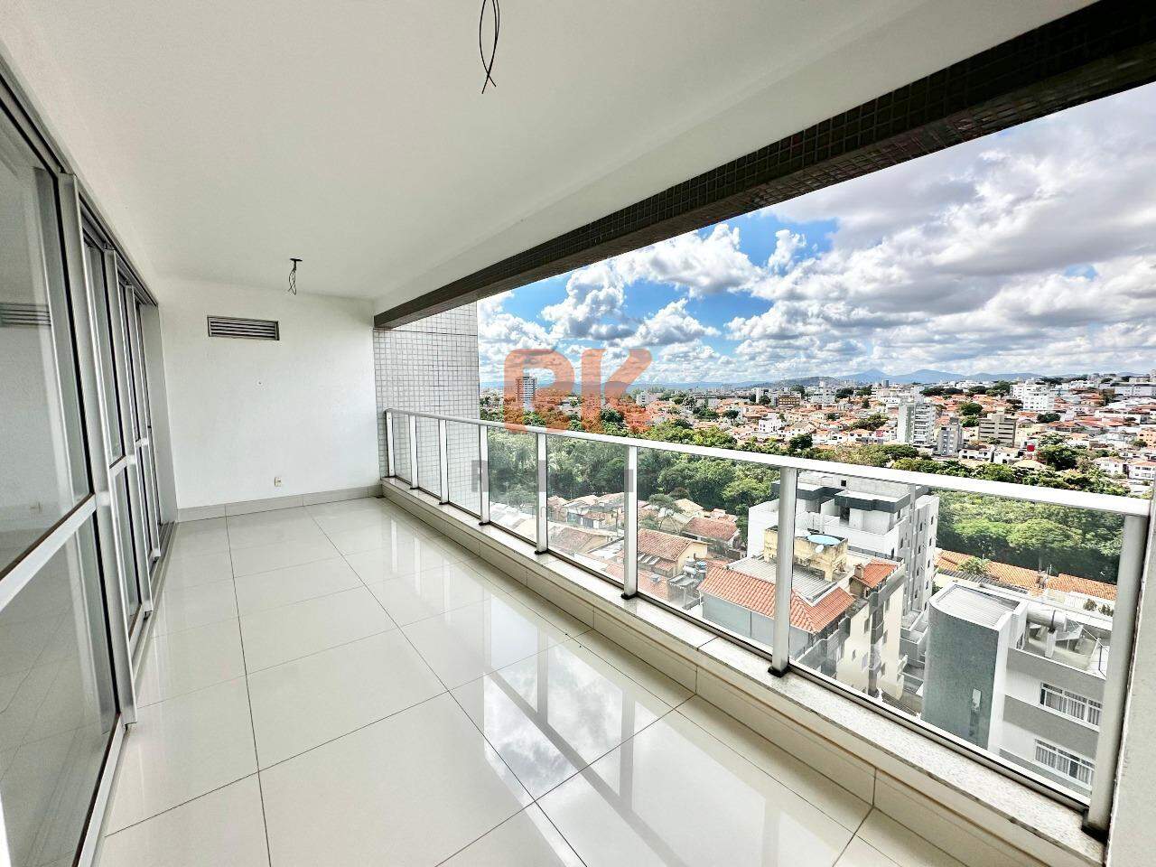 Apartamento à venda no Itapoã: 