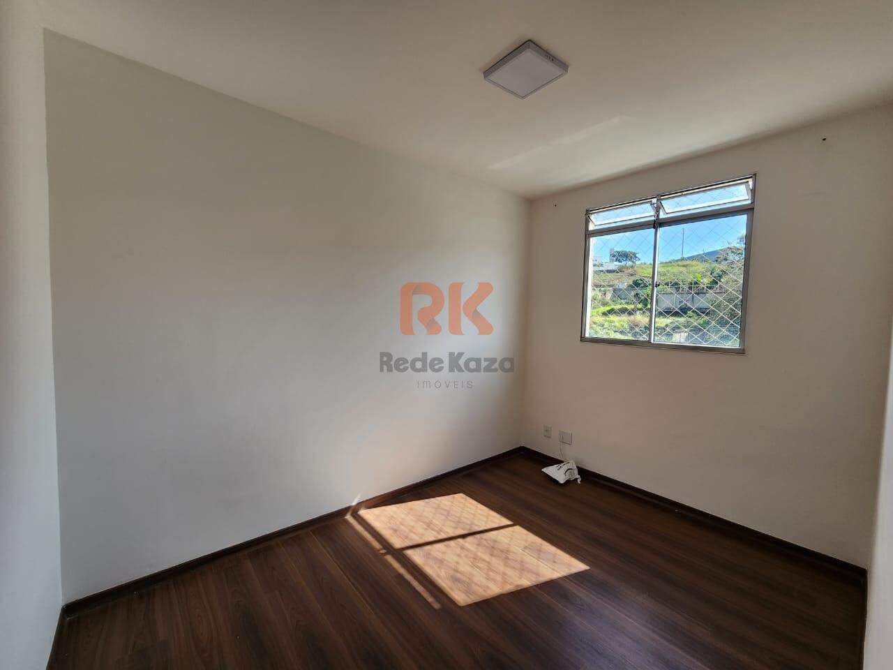 Apartamento para aluguel no Cabral: 
