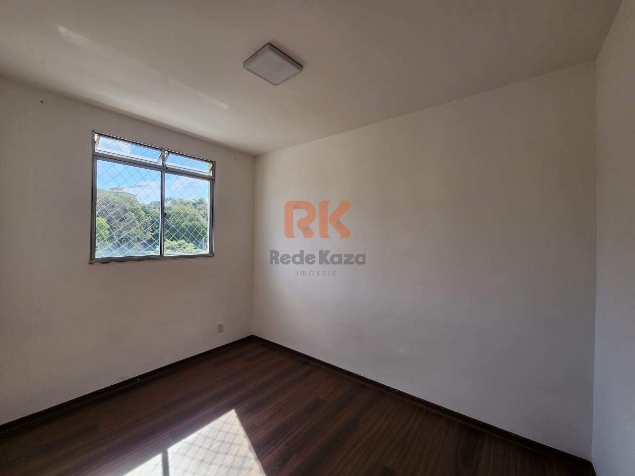 Apartamento para aluguel no Cabral: 