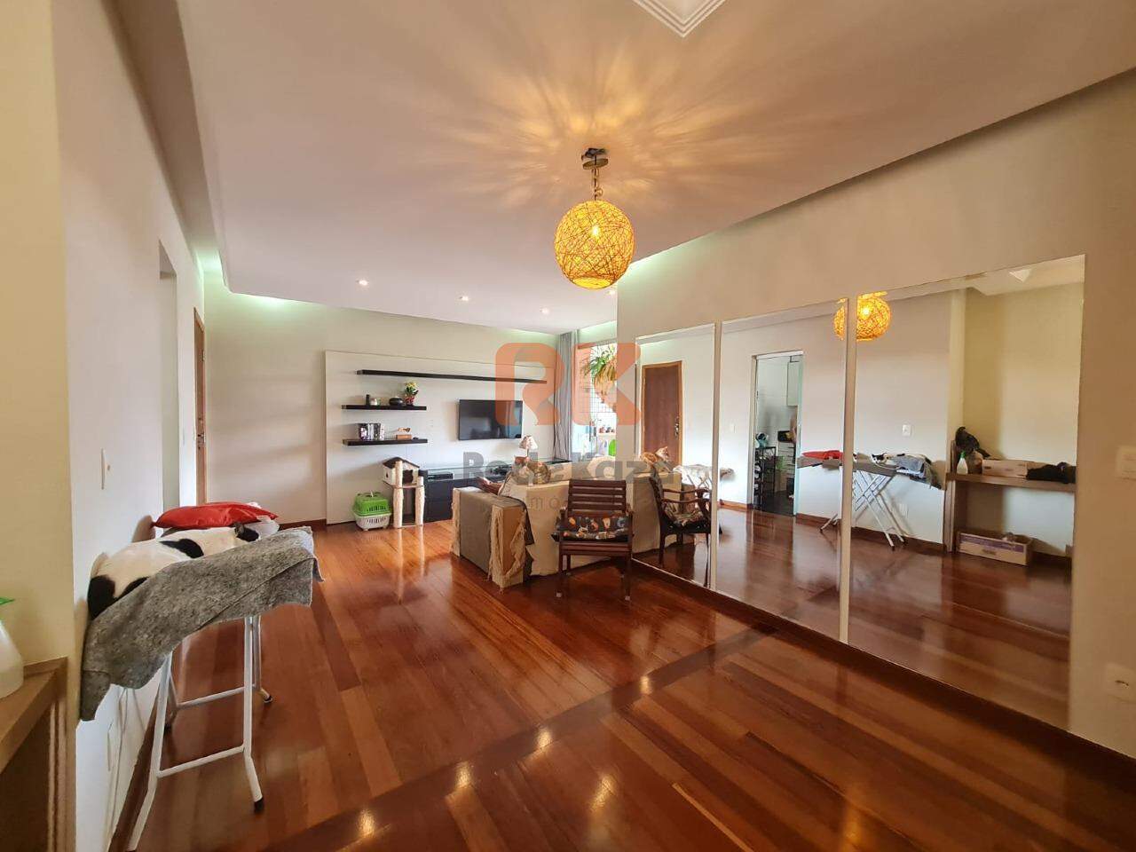 Apartamento à venda no Castelo: 