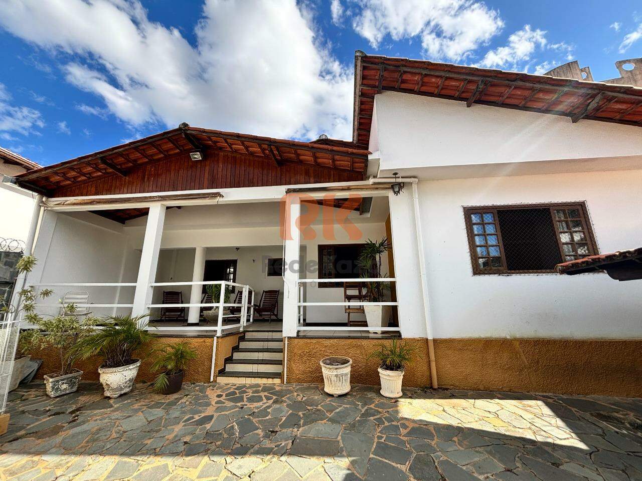 Casa à venda no Itapoã: 