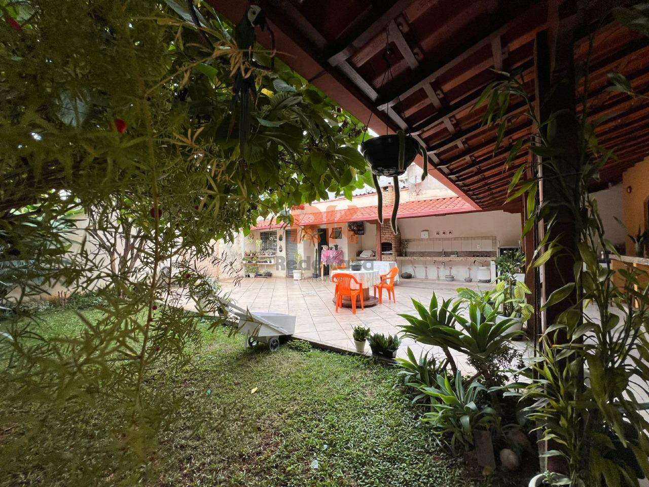Casa à venda no Arvoredo: 