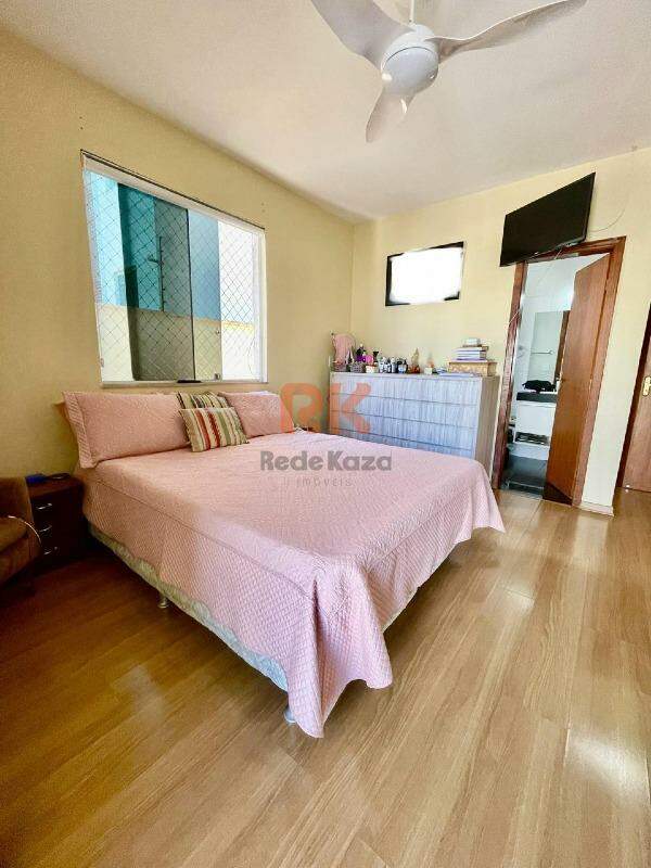 Casa geminada à venda no Cabral: 