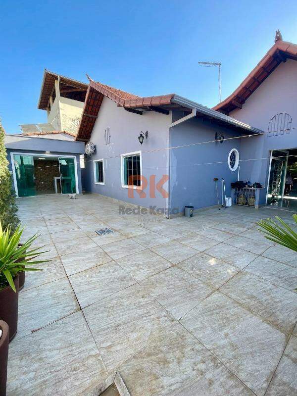 Casa à venda no Parque Recreio: 