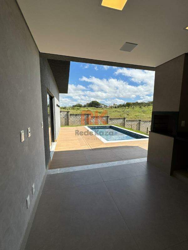 Casa em condomínio à venda no Gran Royalle: 