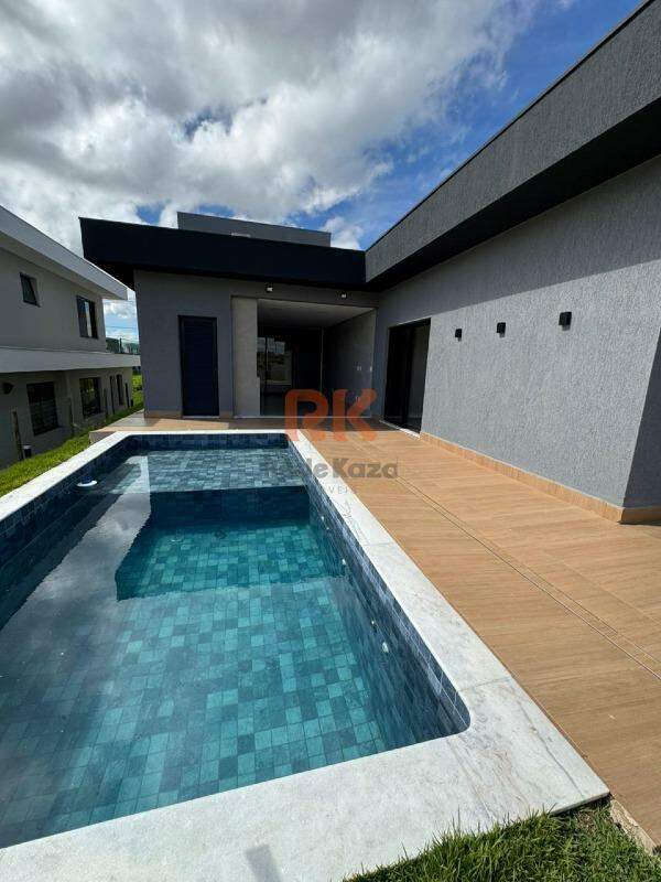Casa em condomínio à venda no Gran Royalle: 