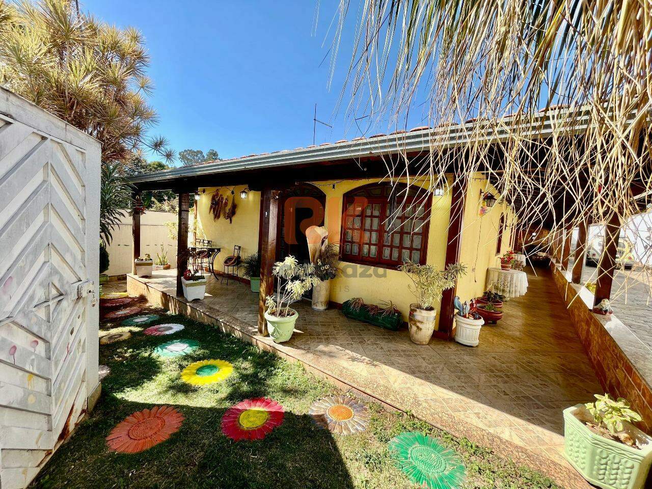 Casa à venda no Itapoã: 