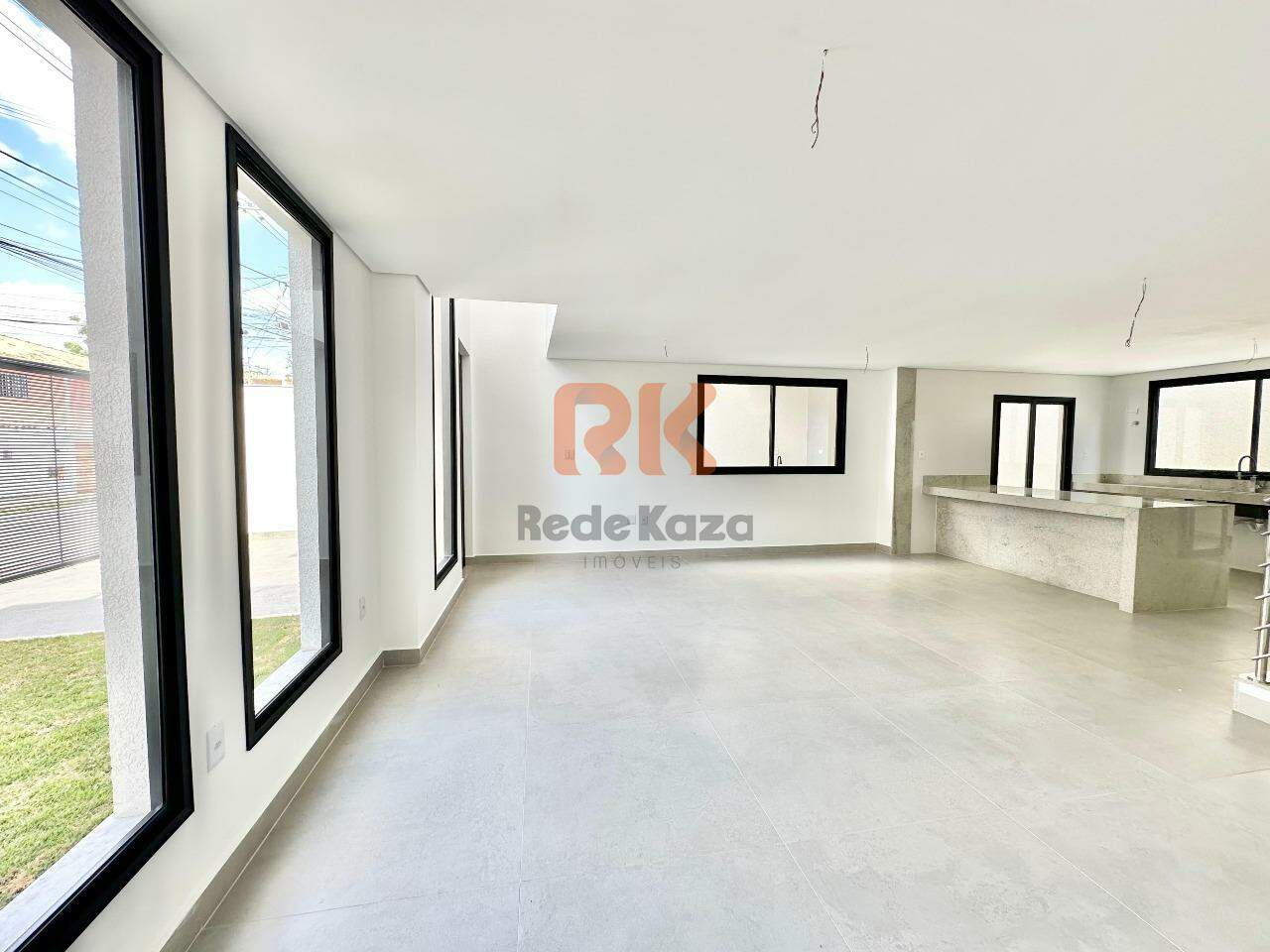 Casa à venda no Planalto: 