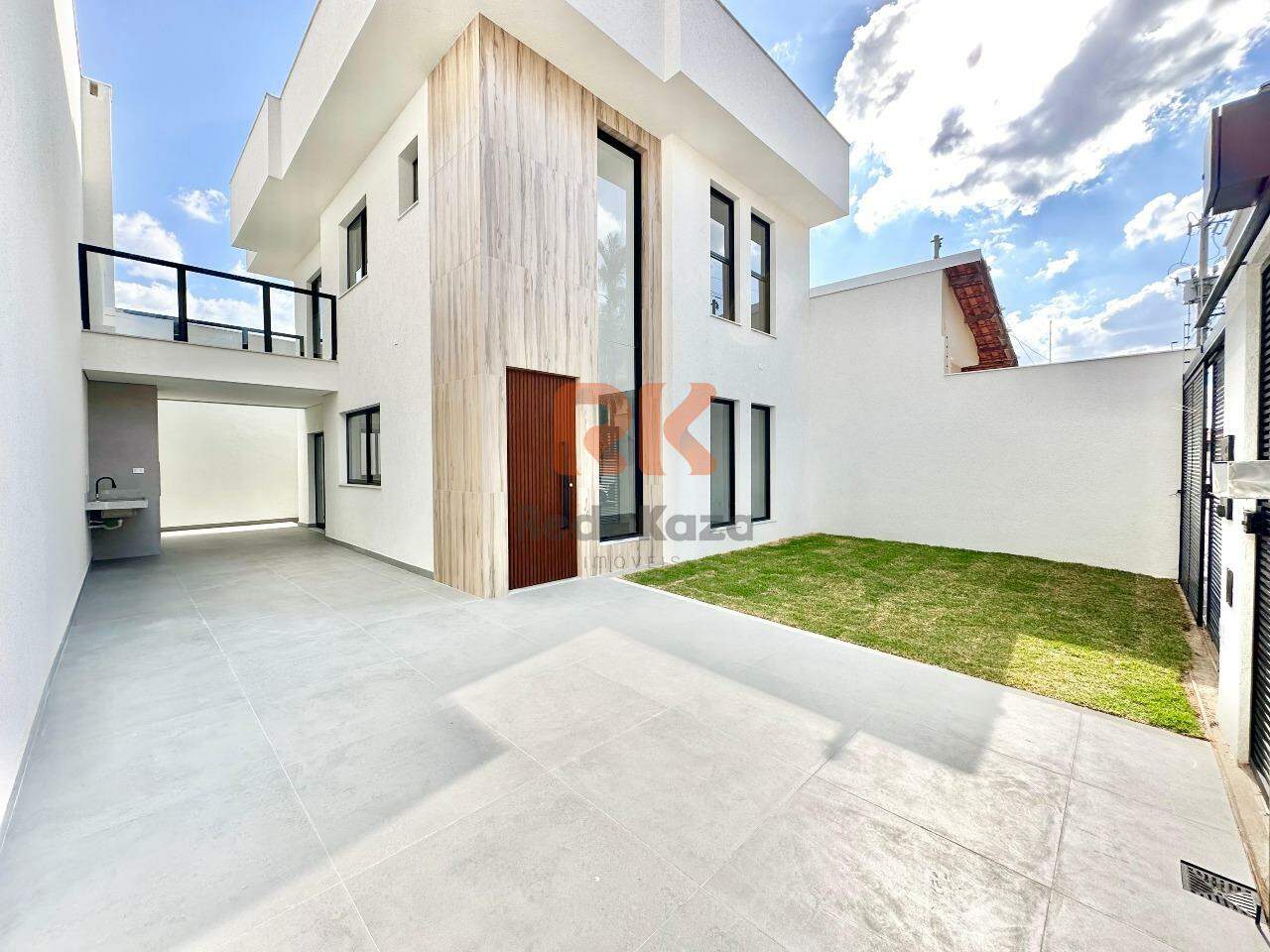 Casa à venda no Planalto: 